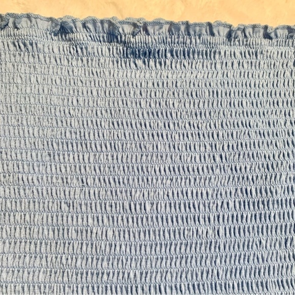 Crave Fame Crop Top Medium Pale Blue Short Sleeves Smocked Scalloped Hem - Picture 10 of 13